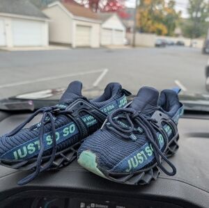 TM Will 5400 Lbs Just So So Casual Running Shoes Kids Size 1.5